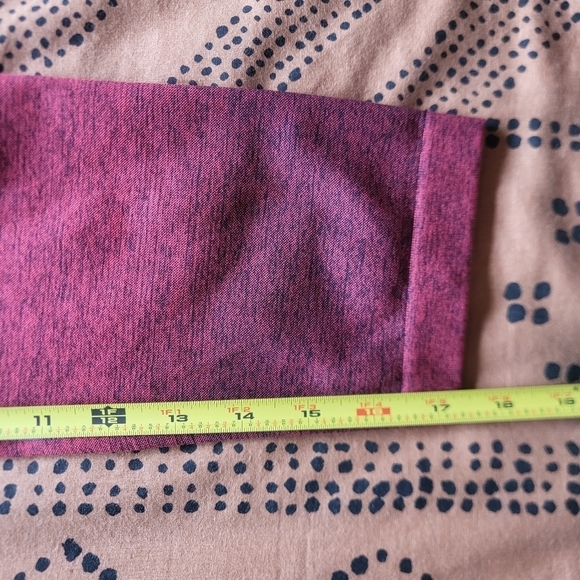 EUC Athleta Relay Capri Leggings Ombre Small - Picture 12 of 13